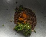 फरसबी+मोडची मटकी भाजी (farasbi ani mataki mix bhaji recipe in marathi) रेसिपी स्टेप 2 फोटो 
