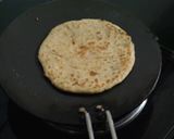 A picture of step 5 of Onion Mint Paratha.
