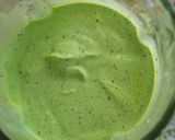 A picture of step 2 of Green Apple milk shake.