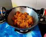 A picture of step 4 of Chicken Korma.