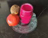 A picture of step 2 of Beetroot and pomegranate juice.