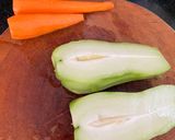 Hình bước làm 1 của món Mực xào su hào carrot