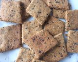 Foto del paso 3 de la receta: Galletitas saladas de maíz y harina integral