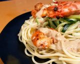 Une image de l'étape 9 de Duo de spaghetti et crevettes sauce coco curry vert.
