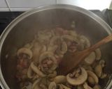 A picture of step 2 of Creamy chicken, bacon and mushroom pie 🥧.