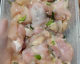 Foto langkah ke 2 dari resep Ayam Goreng Daun Jeruk.