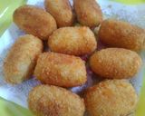 Foto langkah ke 9 dari resep Kroket Kentang (Isi Ayam Wortel).
