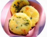 Hình bước làm 1 của món Bánh tôm khoai tây- Cá lóc om xà lách