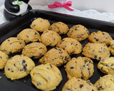 Foto langkah ke 5 dari resep Crunchy chocolate chip cookies🇬🇧.
