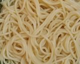 A picture of step 1 of Singaporean rice 🍚🍚.
