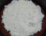Foto del passaggio 7 della ricetta Torta versata al cacao con crema al cocco