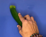 Foto del paso 1 de la receta: NIDOS DE CALABACÍN CORONADOS CON HUEVO 🍳