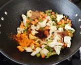 சப்பாத்தி  மிக்ஸட் வெஜ் மசாலா (Chappathi mixed veg masala recipe in tamil) ரெசிபி ஸ்டேப் 4 புகைப்படம்