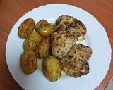 Foto del paso 4 de la receta: Pollo cocido y embarrado al horno con papas asadas