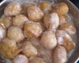 A picture of step 4 of Dahi phulkian.