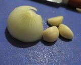 Foto langkah ke 2 dari resep Masakan Simpel Pemula#1: Ayam Goreng Mentega Kecap.