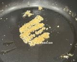 A picture of step 5 of Stir-Fried Eggs with Water Bamboo.