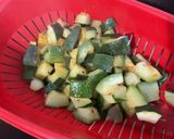 Une image de l'étape 8 de Purée de courgette aux épices et persil.