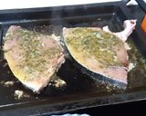 Foto del paso 3 de la receta: Emperador a la plancha con majado de ajo y perejil