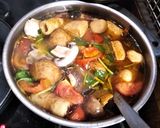 Foto langkah ke 7 dari resep Tom Yum Soup.
