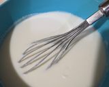 A picture of step 4 of Dahi bhalley chat.