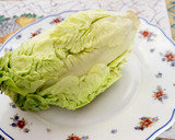 Foto del paso 1 de la receta: Ensalada de cogollos con aguacate, rulo de vaca y frutos secos