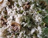A picture of step 4 of Matar mushroom pulao.