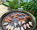Foto del paso 1 de la receta: Paella mixta de pollo y gambones