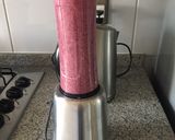 Foto del paso 3 de la receta: Batido plátano manzana y arándanos