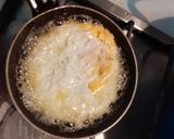 A picture of step 2 of Half Fried egg.