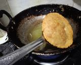 A picture of step 5 of Chana dal poori.