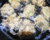 A picture of step 8 of Maggi pakoras.