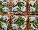 عکس مرحله 2 از دستور پیتزا 🍕 با نان تست 🍞