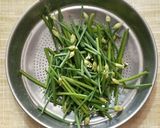 Foto langkah ke 1 dari resep Tumis Tempe Bunga Kucai.