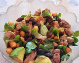 Foto del paso 4 de la receta: Ensalada de salteado de garbanzos y solomillo de cerdo