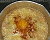 Foto langkah ke 4 dari resep Spicy Curry Noodle with Corned Beef.