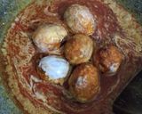Gambar langkah 4 resipi Telur Rebus Masak KarKur (Kari Kurma).