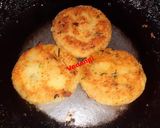 A picture of step 4 of Semolina & Potato Cutlets.