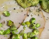 Foto del paso 5 de la receta: Cena fría de fiambre de pavo, con aguacate y pistachos !!