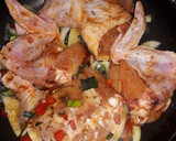 Foto del paso 2 de la receta: • Pollo con papas 🥔🍗 •