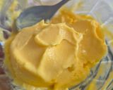 Foto langkah ke 4 dari resep Mango Milk Ice Cream.