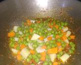 A picture of step 3 of Hara choliya ki sabji.