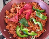 Foto del paso 2 de la receta: Chorizo con Queso Asadero