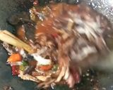Foto langkah ke 3 dari resep Tongkol Suwir Pedas Manis.
