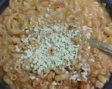 A picture of step 6 of Peri peri chicken macaroni.