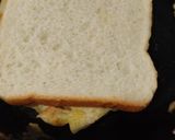 A picture of step 5 of Omlette sandwich.