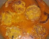 A picture of step 3 of Coconut kofta curry.