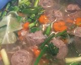 Foto langkah ke 2 dari resep Sup Bakso wortel.