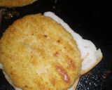 A picture of step 6 of Bread sweet omlet and chicken sandwiches 😋🥪.