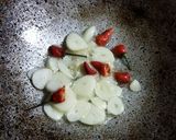 Foto langkah ke 2 dari resep Tumis Buncis Lada Putih.